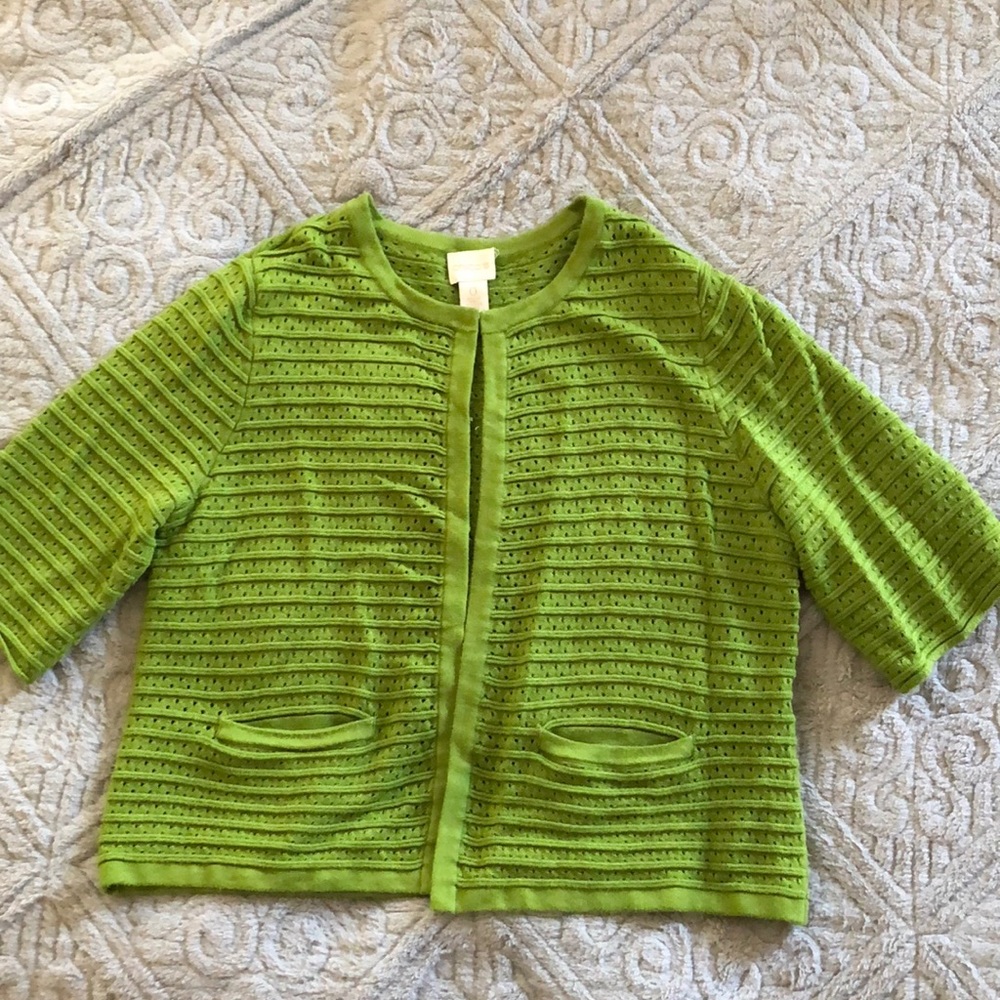 Cropped cardigan with 3/4 sleeves